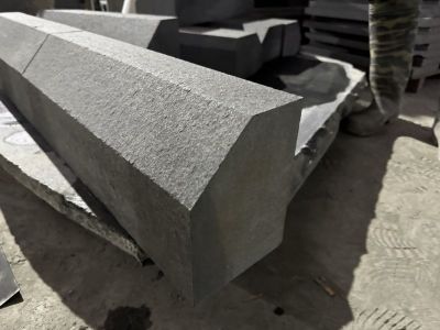 Basalt Products Sawn Cut Kerbstone Products Black Kerbstone Products