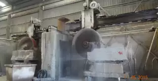 Block cutting machine