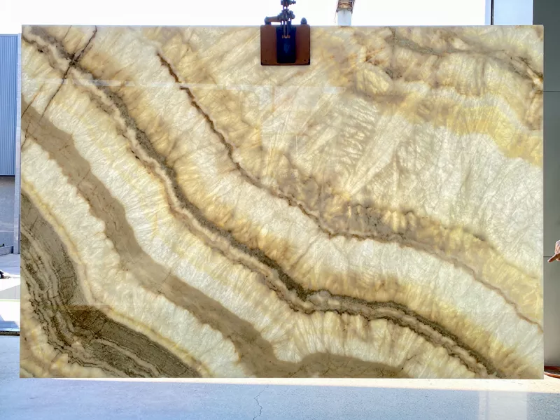 Wooden Grain Onyx