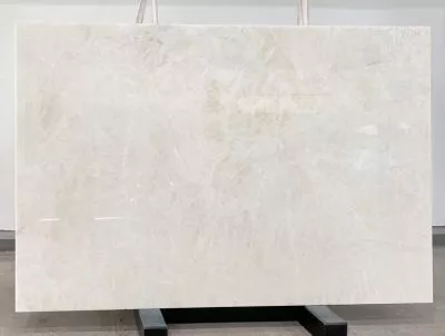 White Onyx 02569