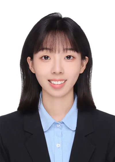 Lenka Yang